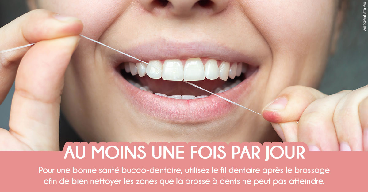 https://www.clinique-dentaire-lugari-garlaban.fr/T2 2023 - Fil dentaire 2